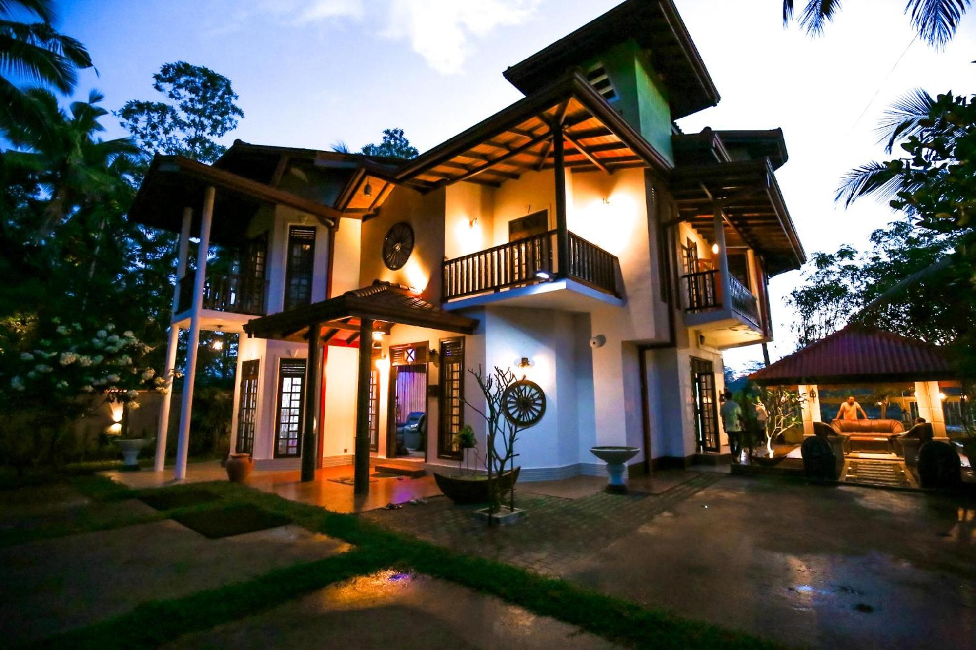 Bed and Breakfast Bali Golden Galle Esterno foto